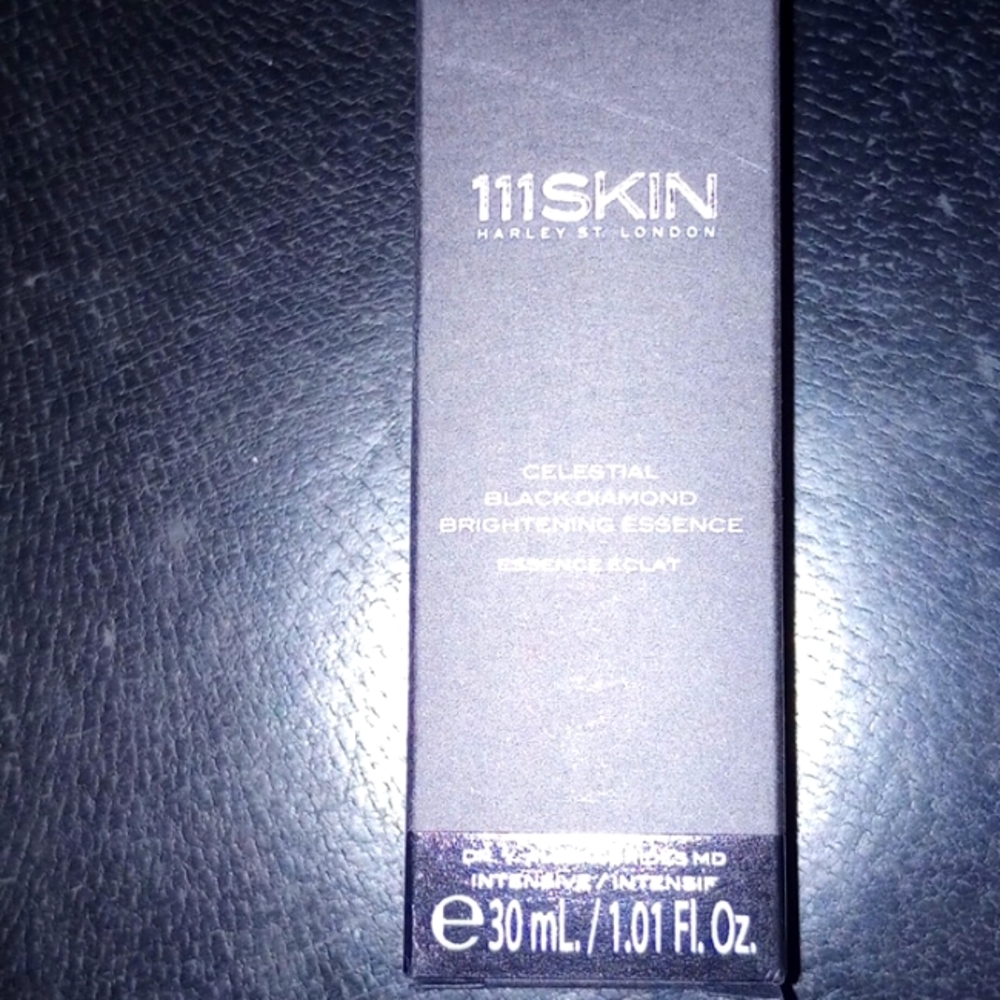 111SKIN Celestial Black Diamond Brightening Essence
